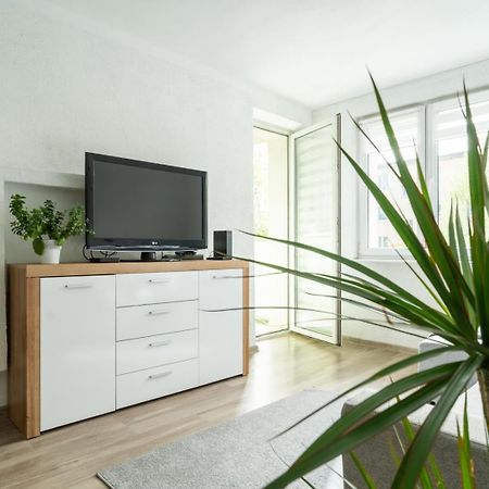 Apartament Gold - 2 Osobne Sypialnie Z Balkonem - Spaceapart Jelenia Góra Kültér fotó